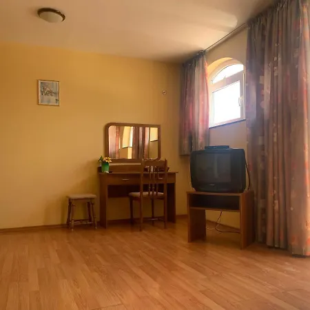 Sea Square Hotel 2*