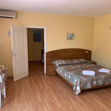Hotel Sea Square 2*